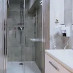 アパートホテル Boutique Provincja Winebar & オルシュティン