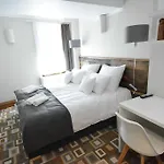 Boutique Provincja Winebar & アパートホテル