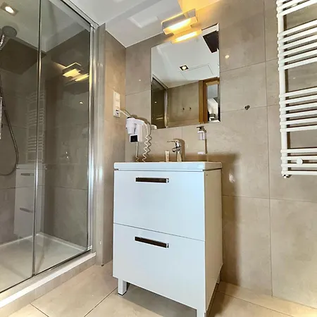 Boutique Provincja Winebar & 4* 올슈틴