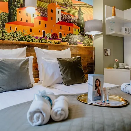 Boutique Provincja Winebar & Apartahotel 4*