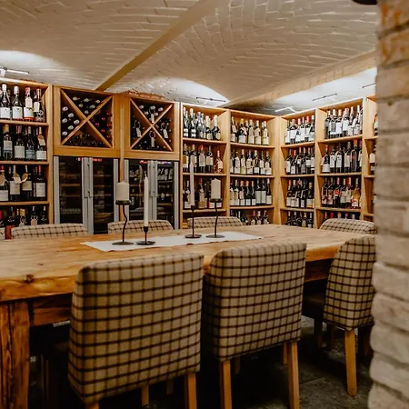 Boutique Provincja Winebar & Aparthotel