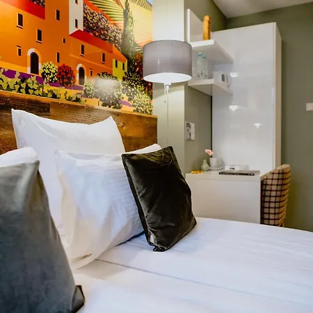 Boutique Provincja Winebar & Apartahotel 4*